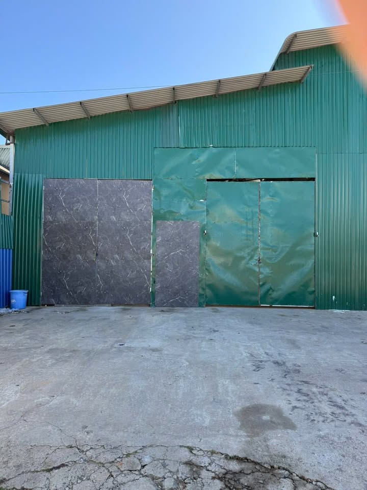 Kho cho thuê 300m² tại Đà Lạt - Sạch sẽ, đường ô tô lớn