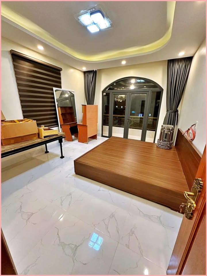 Biệt thự cho thuê 13 phòng ngủ Đường Nguyễn Siêu, Đà Lạt 35 triệu - Phù hợp kinh doanh homestay!