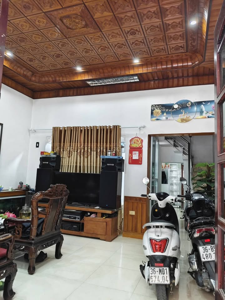 Nhà mặt đường Trần Cao Vân, TP Thanh Hóa 53m² giá 4.5 tỷ - Chính chủ bán gấp!