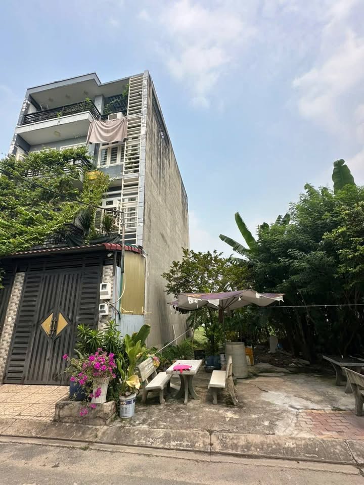 Đất nền Bà Điểm 115m² giá 4.5 tỷ - Vị trí đẹp, tiện xây dựng ngay!