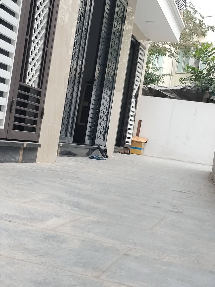 Nhà phố Tương Mai, Hoàng Mai 35m² giá 7 tỷ - Vị trí lô góc ô tô đỗ cửa