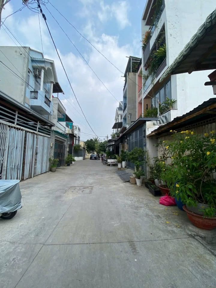 Nhà phố Thủ Đức 60m² giá 5.8 tỷ - Đối diện Vạn Phúc City!