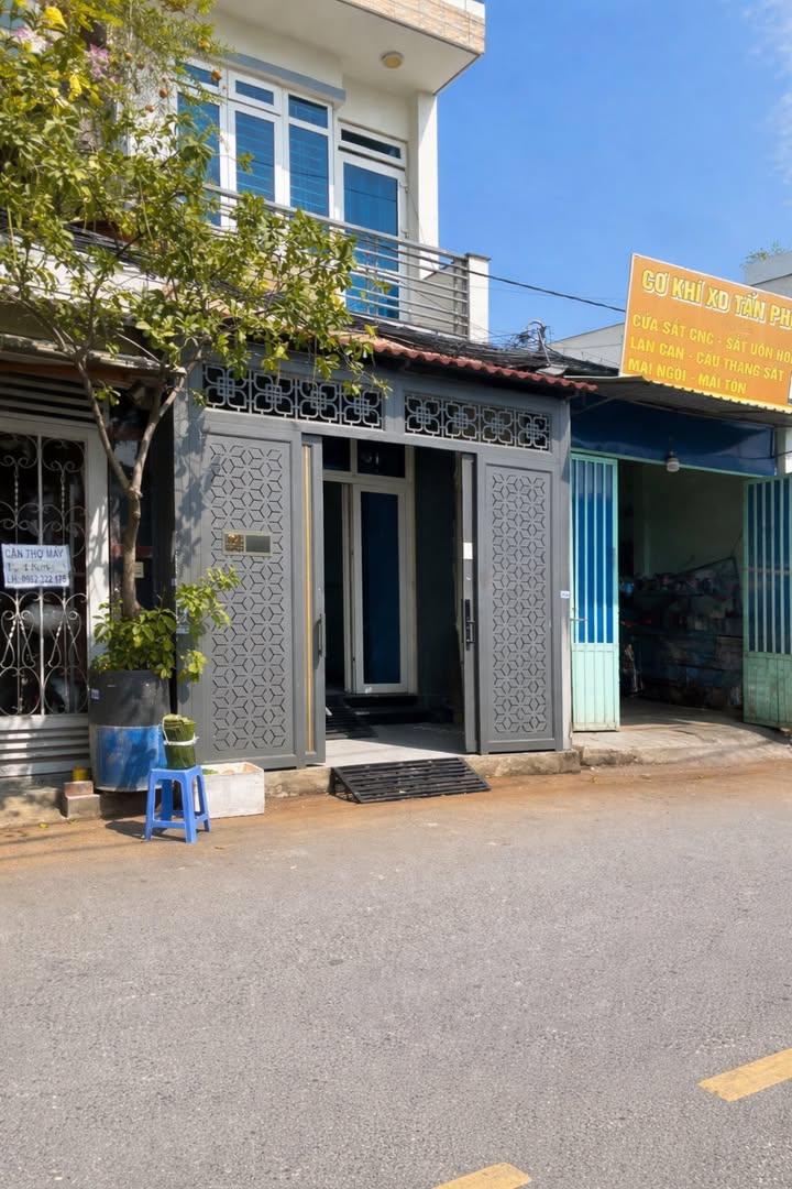 Cho thuê mặt tiền 389 Lê Văn Khương, Quận 12 - Diện tích 4,5m - Vị trí đắc địa cho kinh doanh!