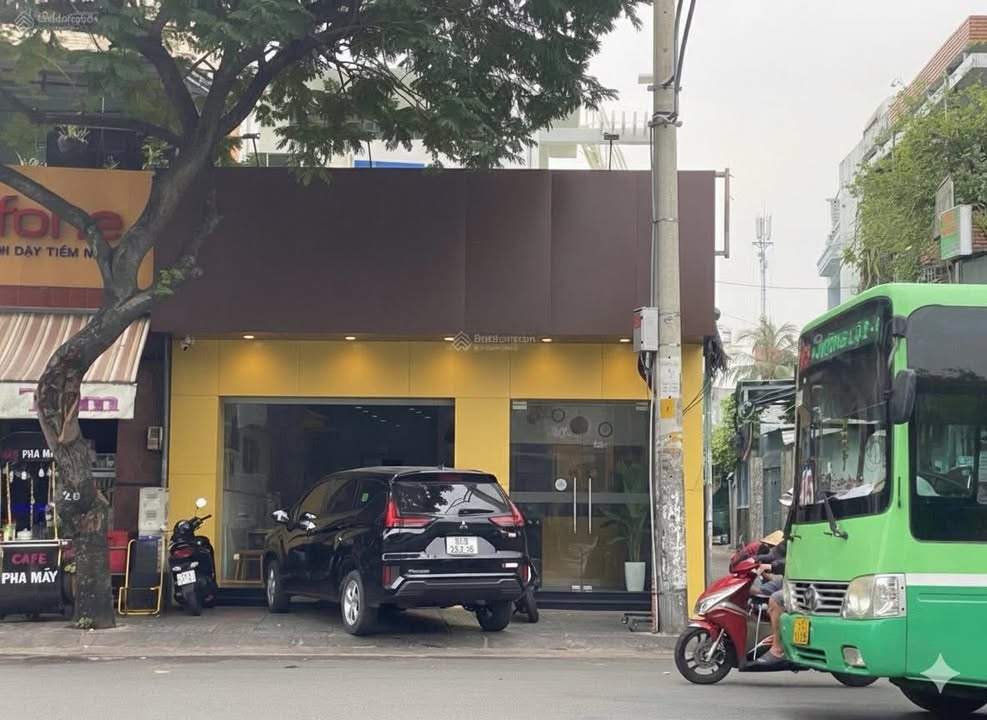 Mặt tiền kinh doanh Đường Hòa Bình, Q11 - Diện tích 147m², góc 2 mặt tiền thu hút khách hàng