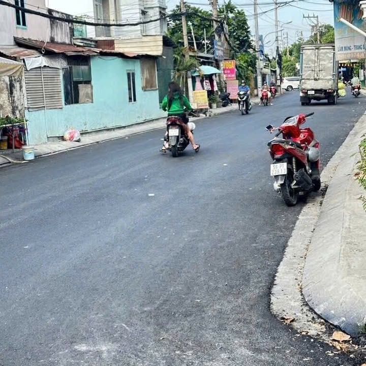 Nhà nguyên căn mặt tiền Hiệp Thành, Quận 12, 90m² chỉ 7 triệu - Phù hợp kinh doanh mọi ngành nghề!