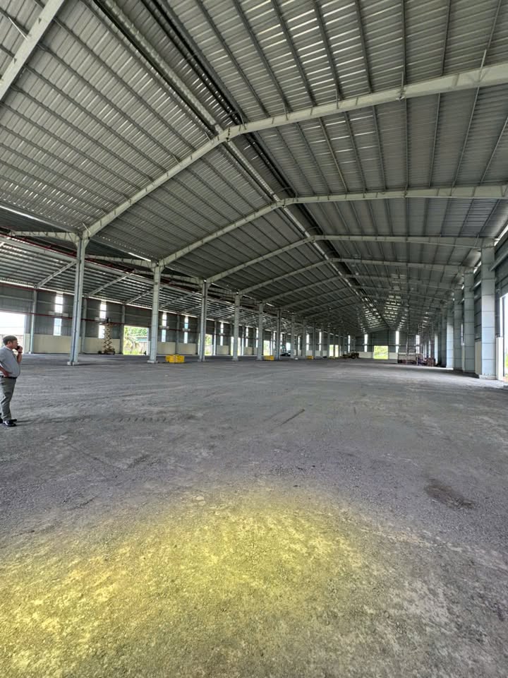 Kho xưởng cho thuê tại KCN Lê Minh Xuân, Bình Chánh 1.000m² - Tiêu chuẩn cao cấp, sẵn sàng hoạt động!