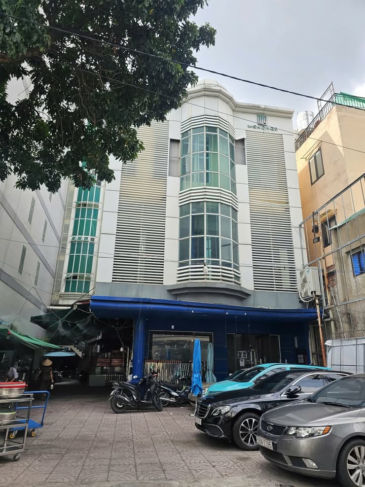 Mặt tiền cho thuê Hồ Biểu Chánh, Phú Nhuận 240m² giá 100 triệu - Đầu tư sinh lời ngay!