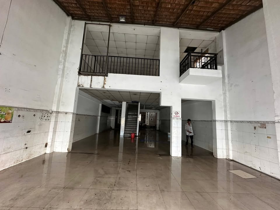 Cho thuê mặt bằng Nguyễn Duy Trinh 284m² giá 60 triệu - Vị trí cực kỳ sầm uất!