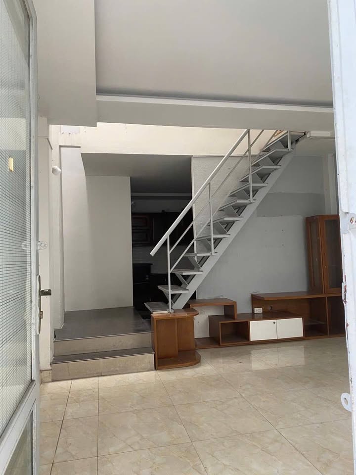 Nhà cho thuê nguyên căn hẻm Phan Đăng Lưu, quận Phú Nhuận, 50m² - Giá ưu đãi chỉ 11.5 triệu!