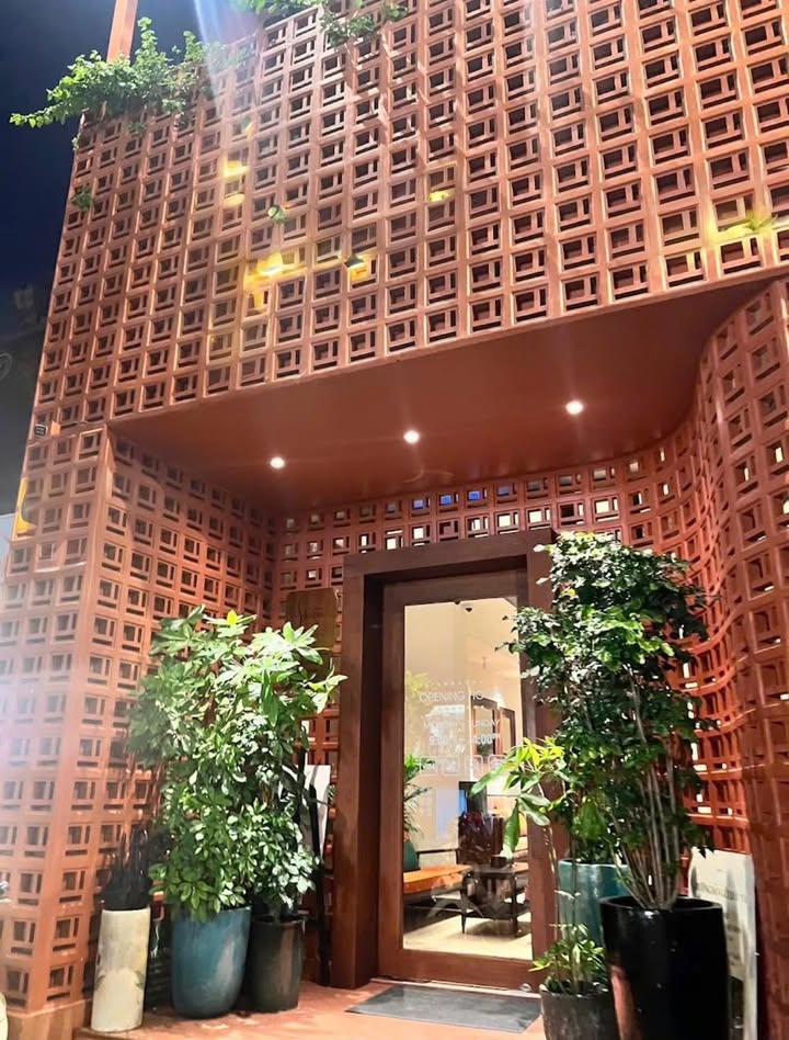 Nhà mặt tiền Sương Nguyệt Ánh, Quận 1, 286m² - Cho thuê đa mô hình hấp dẫn!