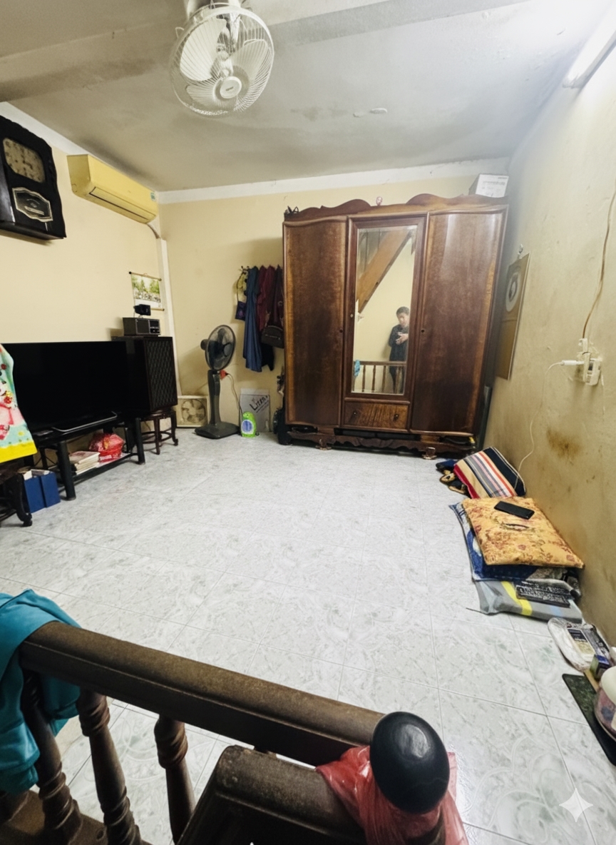 Nhà phố Hàng Gai, Hoàn Kiếm 15m² giá 4.7 tỷ - Ngõ nông thẳng, mặt tiền rộng