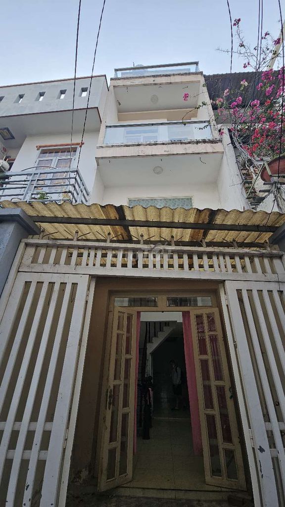 Nhà phố hẻm Dương Bá Trạc, Quận 8, Diện tích 33m², Giá 4.98 tỷ - Gần cầu Nguyễn Văn Cừ!