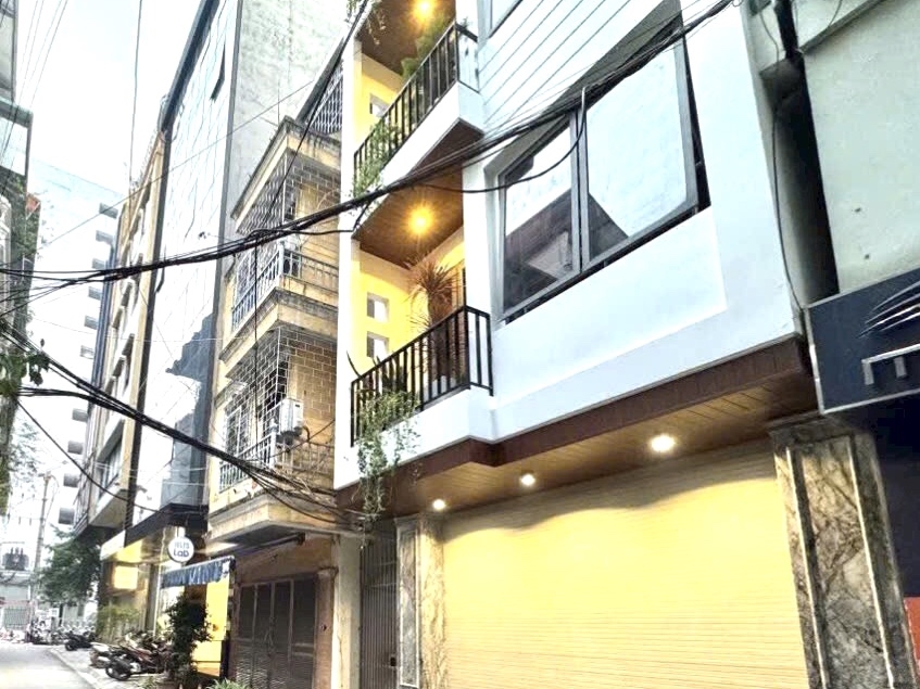 Nhà Định Công, Hoàng Mai 32m² giá 9 tỷ - Ô tô đỗ cửa, gần phố kinh doanh!