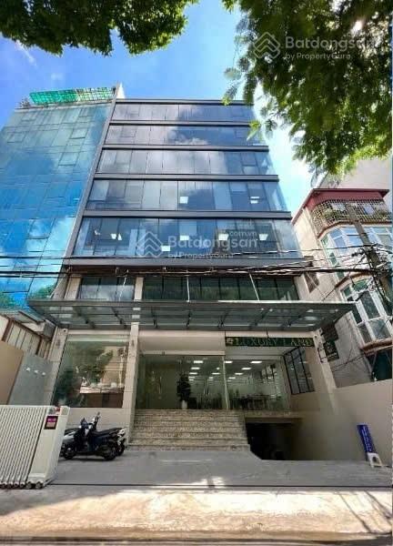 Showroom cho thuê Đường Yên Lãng, Đống Đa 260m² - Mặt tiền 7m nổi bật!