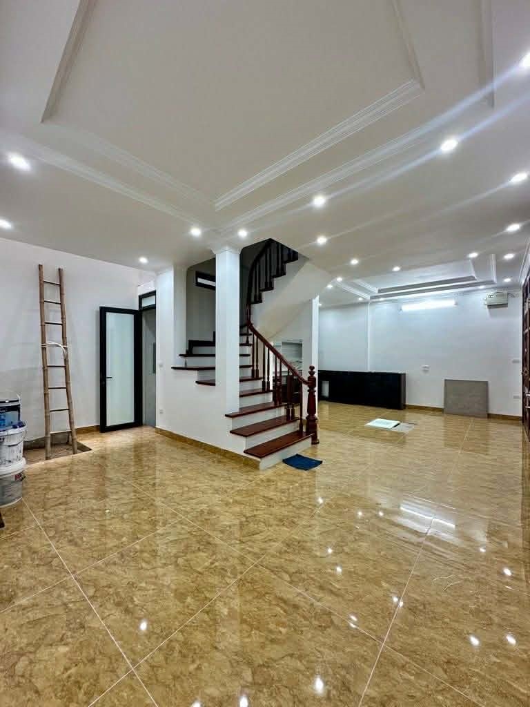 Nhà phố Trần Khát Chân, Quận Hai Bà Trưng 54m² giá 11 tỷ - Mặt tiền 8.5m, gần ô tô, vị trí đắc địa!