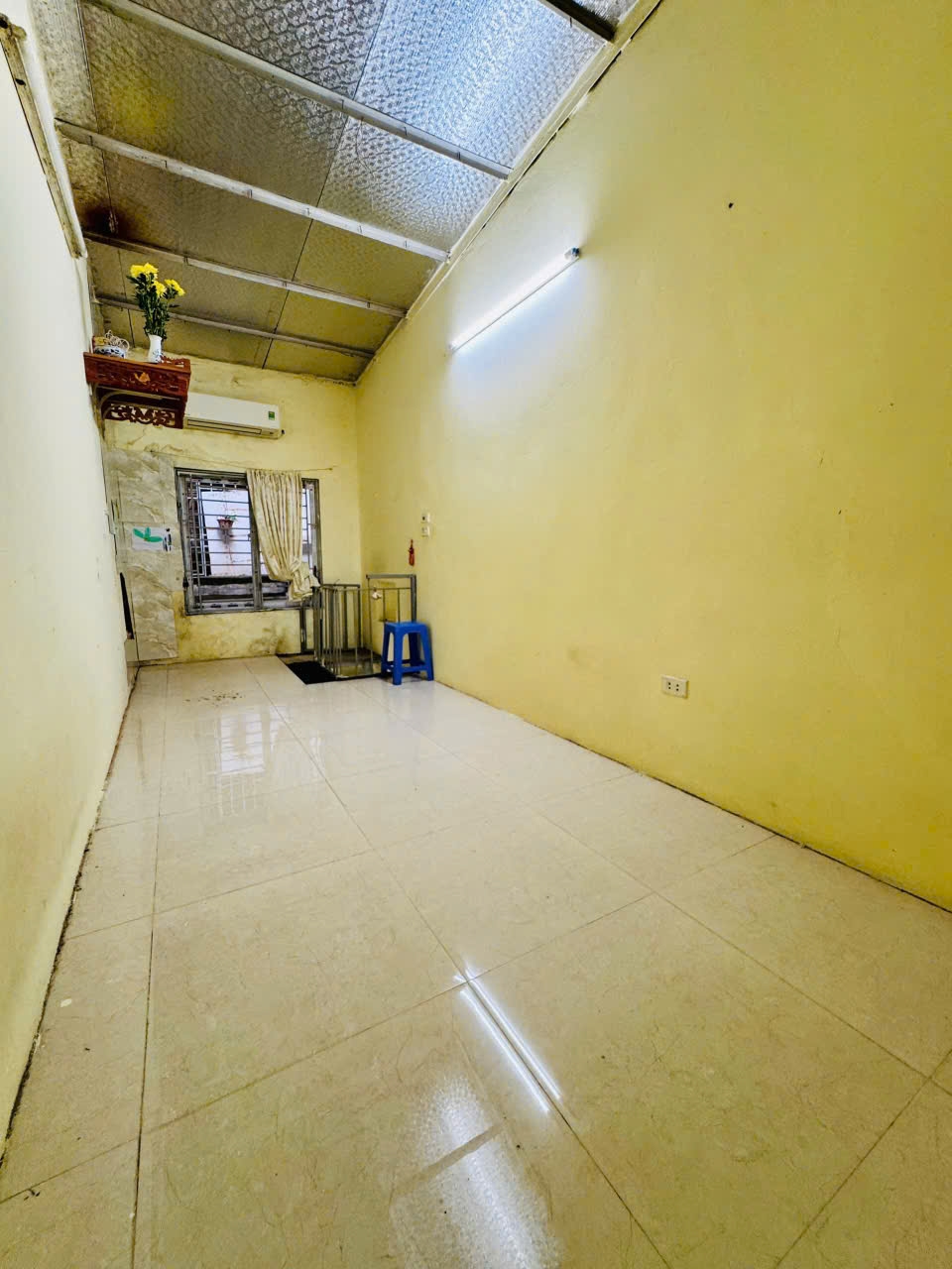 Nhà ngõ Văn Chương, Đống Đa 17.6m² giá 3 tỷ - Thiết kế 2 tầng, sẵn sàng giao dịch!