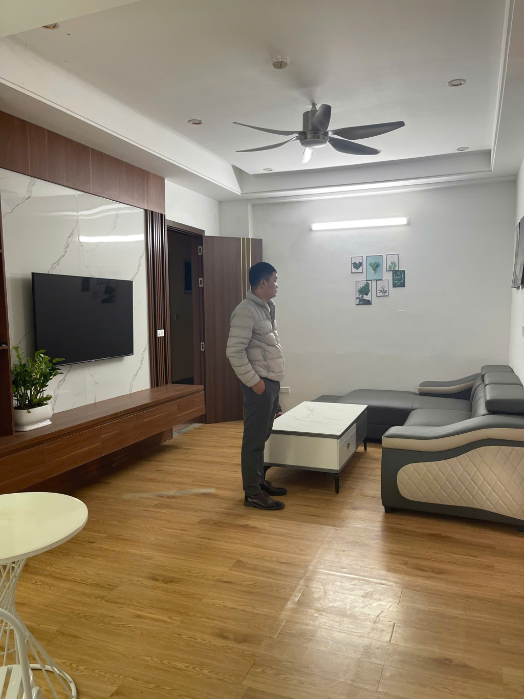 Căn hộ chung cư C2 Đội Cung Vinh 85m² giá 2.5 tỷ - Nội thất xịn xò, ở ngay!