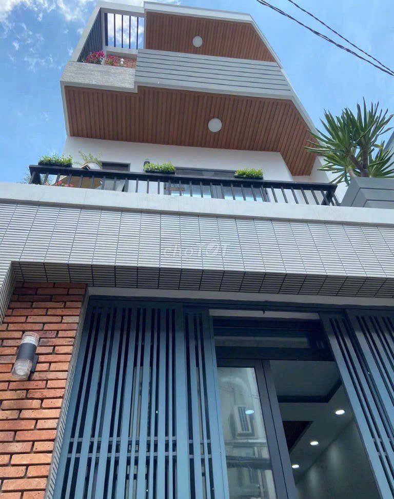 Bán nhà 3 tầng, hẻm rộng Âu Dương Lân, 44m² giá 6.4 tỷ - Không lộ giới, căn góc thoáng mát!