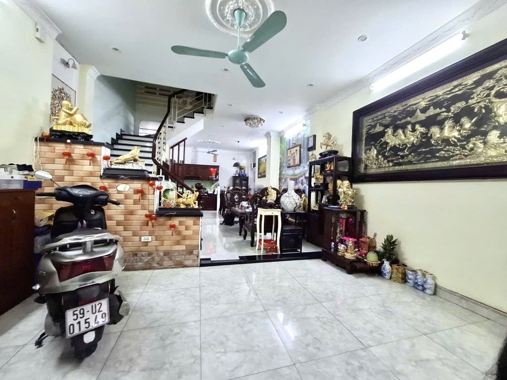 Nhà phố 4 tầng Phường 13, Quận 3, 53m² chỉ 10 tỷ - Nội thất xịn, ở ngay!