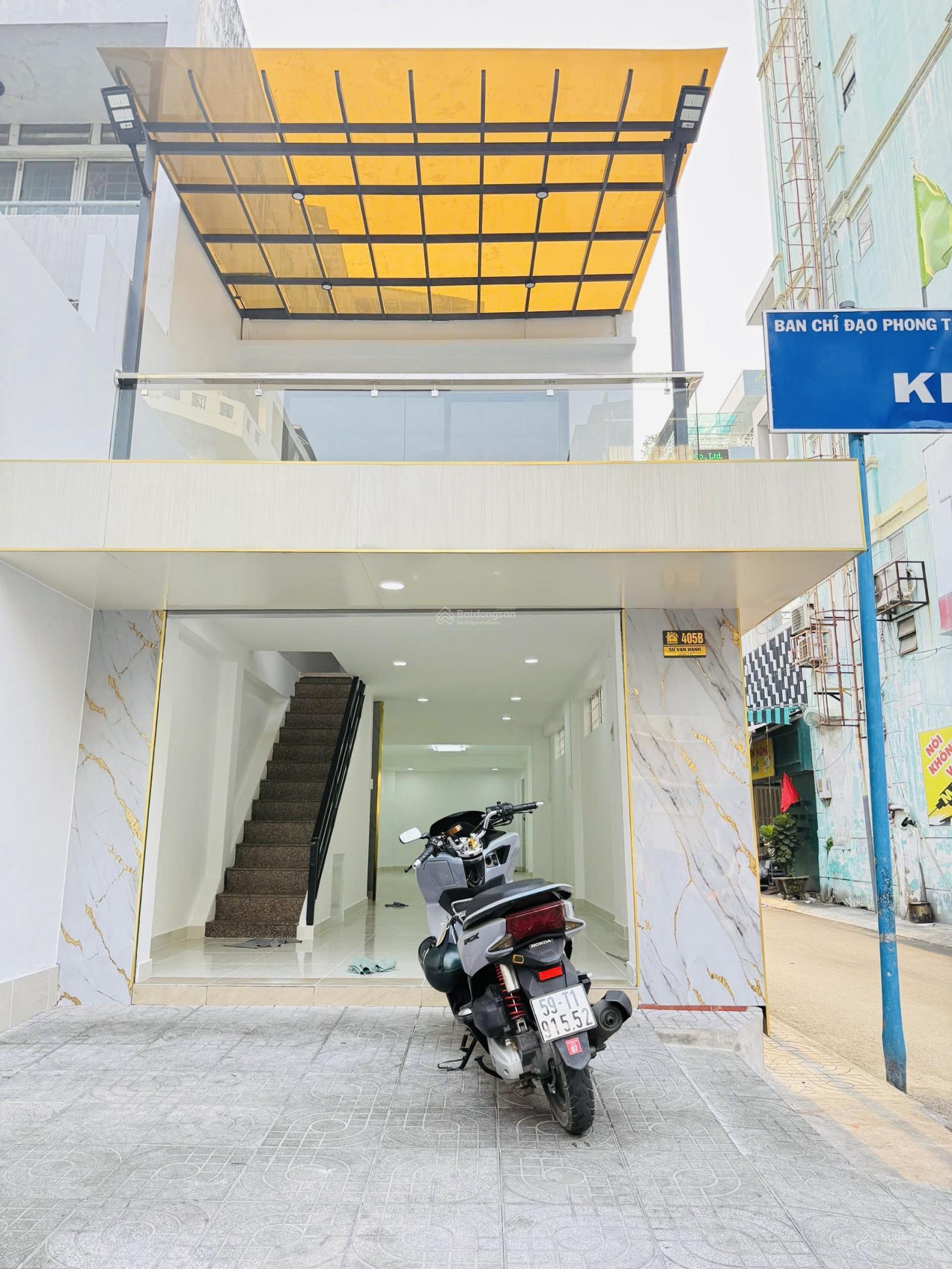 Cho thuê nhà đẹp góc 2 mặt tiền 405A Sư Vạn Hạnh, Quận 10 - Không thể bỏ lỡ!