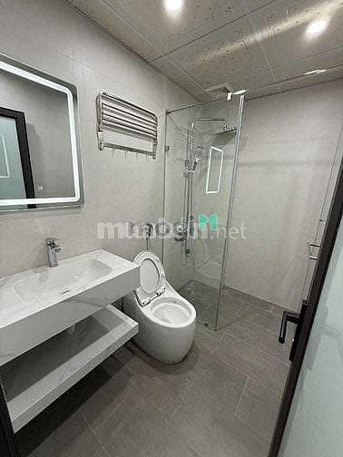 Nhà đẹp Nguyễn Chính, Hoàng Mai 40m² giá 9.6 tỷ - Thiết kế hiện đại, thang máy tiện lợi!