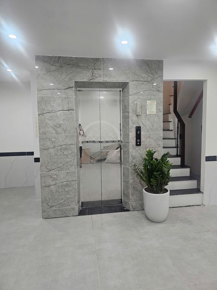 Chính chủ bán tòa chung cư mini 7 tầng tại Hoàng Mai 95m² giá 22.8 tỷ - Dòng tiền cho thuê ổn định!