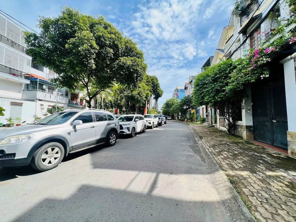 Lô đất hẻm xe hơi Lê Văn Chí, Linh Trung 60m² giá 5.3 tỷ - Đầu tư sinh lời ngay!