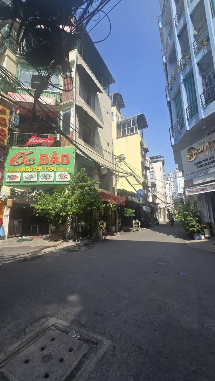 Nhà mặt tiền Nguyễn Trãi, Quận 1, 75m² giá 18.5 tỷ - Hàng hiếm, đầu tư sinh lời!