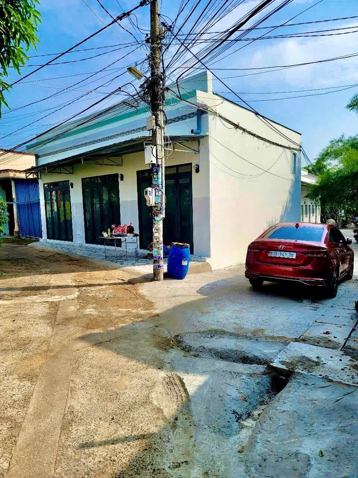 Nhà liền nhau tại Phước Thiền, Nhơn Trạch 300m² giá 6.2 tỷ - Đang cho thuê thu nhập cao!