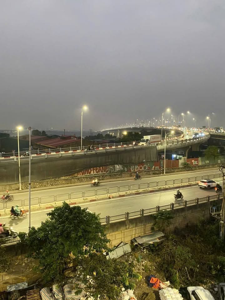 Nhà mặt phố Minh Khai, Vĩnh Tuy 60m² giá 20 tỷ - Kinh doanh sầm uất!