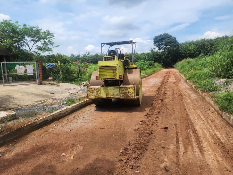 Đất nền Chánh Phú Hòa 330m² giá 1 tỷ - Sổ đỏ chính chủ, đường nhựa 8m!