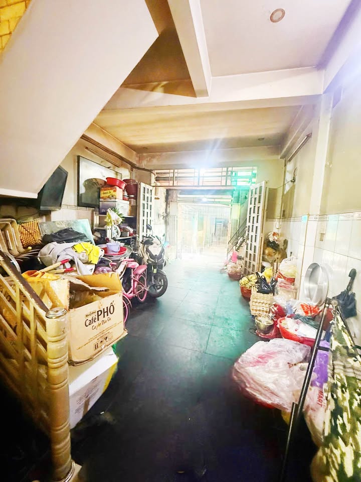 Nhà bán mặt tiền hẻm chợ Xóm Chiếu, quận 4, diện tích 70m², giá 7 tỷ - Tiềm năng kinh doanh lớn!