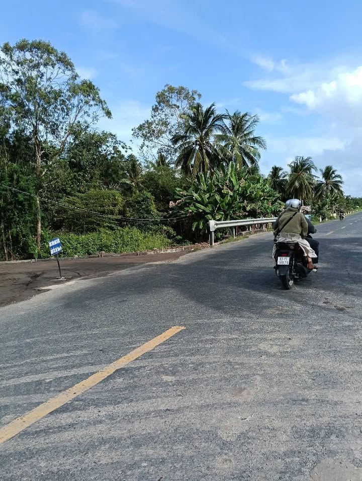 Đất 2 mặt tiền lộ và sông Nhu Gia 3000m² giá 900 triệu - Đầu tư sinh lời tiềm năng!