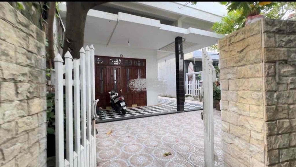 Townhouse Mân Thái Đà Nẵng 202m² giá 15 tỷ - Bước ra biển chỉ 50 bước!