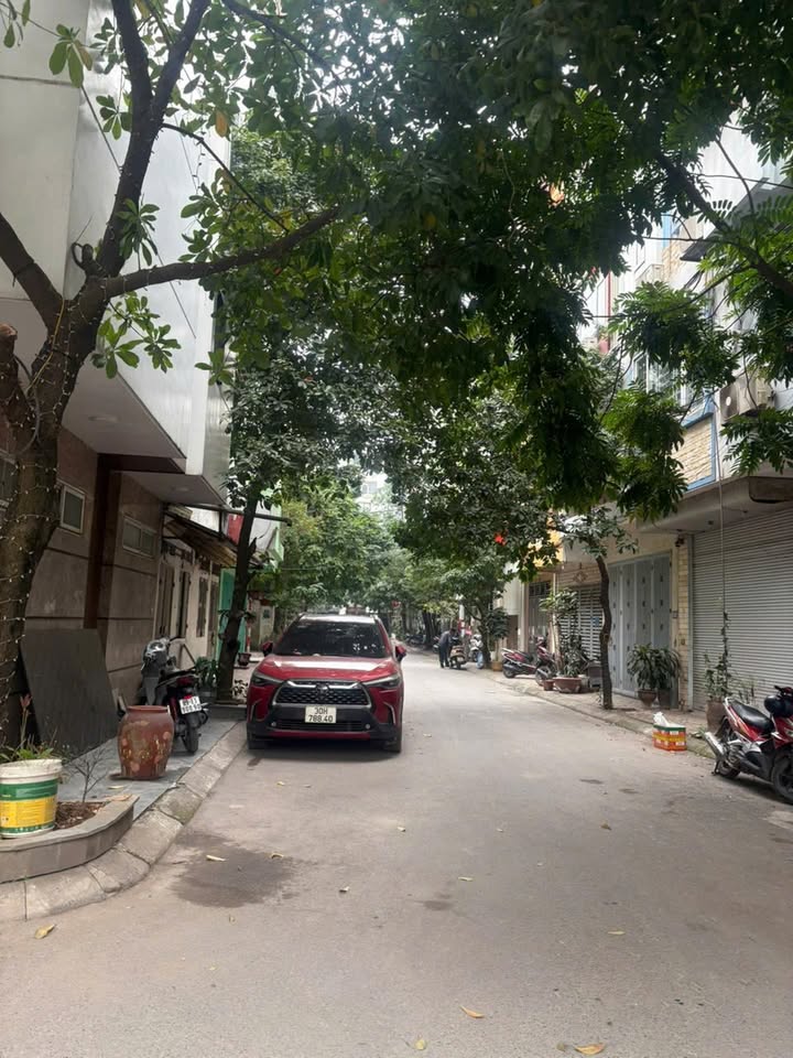 Bán đất phân lô Văn Quán 45m² giá 12 tỷ - Vị trí đẹp, tiện ích đầy đủ!