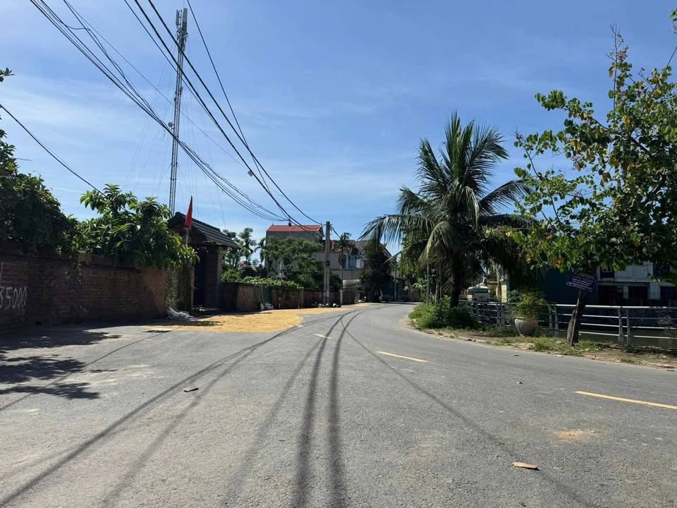 Đất nền Đồng Trúc Thạch Thất 100m² giá thỏa thuận - Mặt tiền đẹp, đường rộng ô tô tránh nhau!