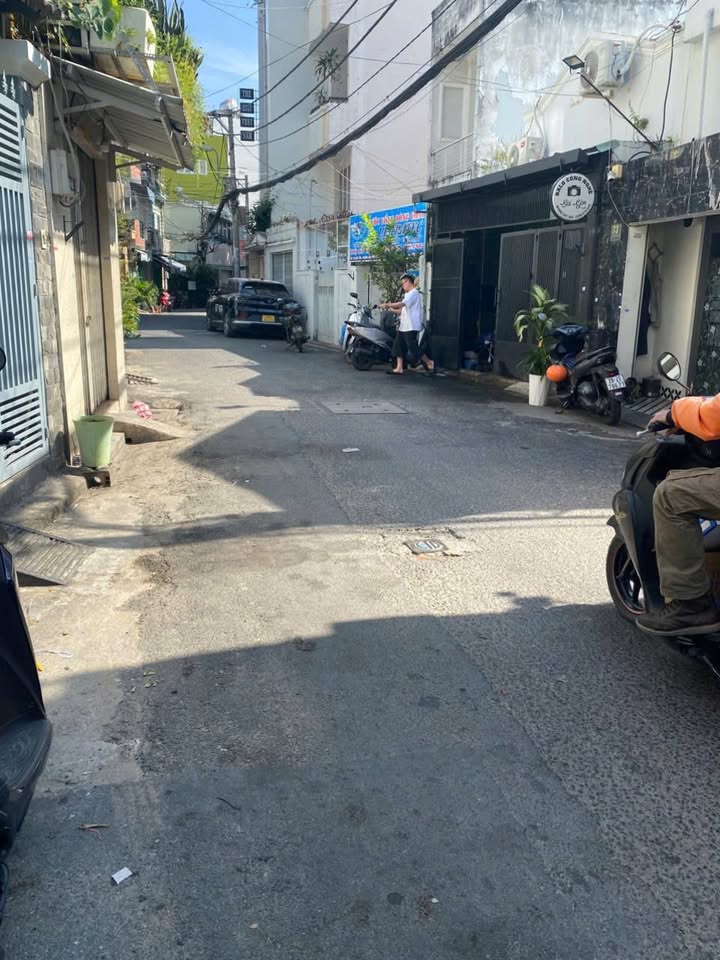 Nhà phố Phan Đình Phùng, quận Phú Nhuận, 25m² giá 4 tỷ - Vào ở ngay!