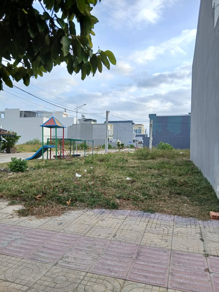 Đất nền Phường Mỹ Bình, Phan Rang 96m² giá 2 tỷ - Đường nhựa 21m, hướng Bắc!