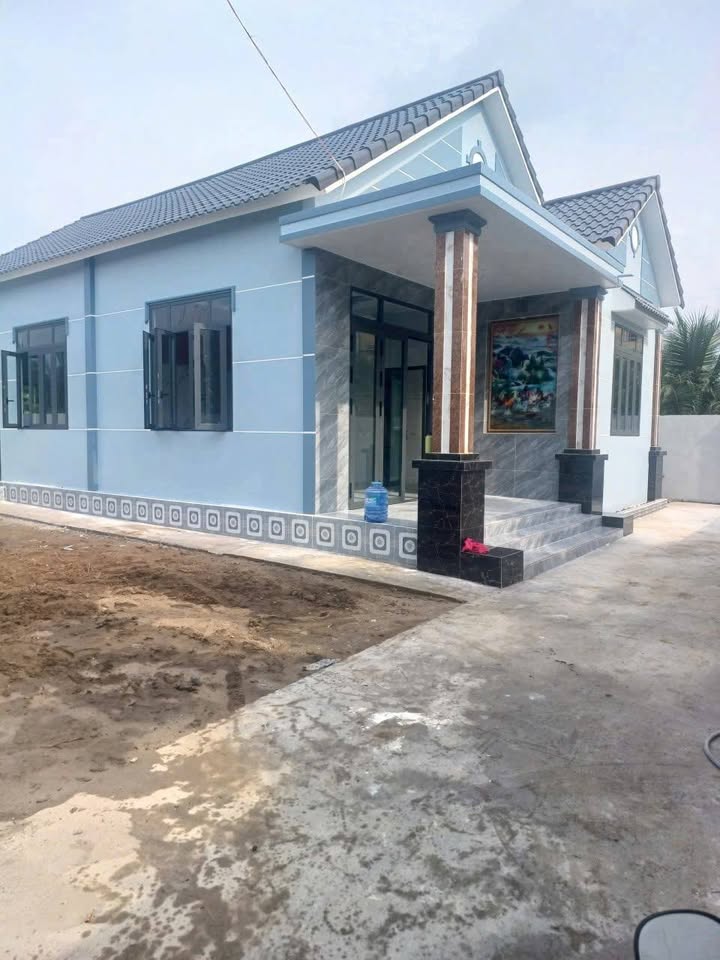 Nhà và Đất Phú Hưng 300m² giá 1.75 tỷ - Chính chủ bán gấp!