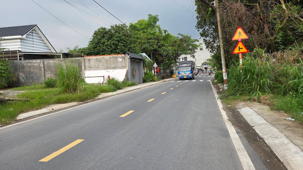 Đất Tân Hiệp Hóc Môn 160m² giá 4.3 tỷ - Góc 2 mặt tiền đường nhựa thông tứ phía!