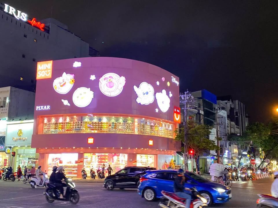 Nhà 3 tầng mặt tiền Lê Duẩn, Hải Châu 146m² giá 60 tỷ - Vị trí đắc địa không thể bỏ lỡ!