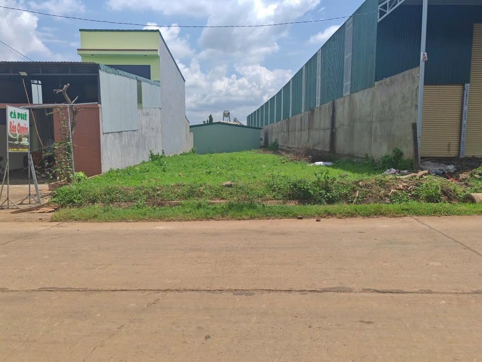 Đất thổ cư mặt tiền thôn 4, xã Cư ÊBur, 155m² giá 1xx tỷ - Đầu tư lý tưởng!