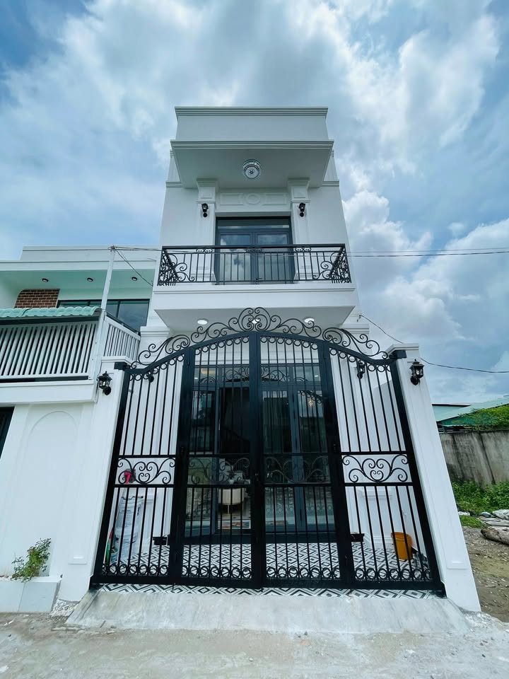 Nhà mới xây Tân Cổ Điển tại P2, TP Mỹ Tho 66.6m² giá 1.82 tỷ - Full nội thất cao cấp!