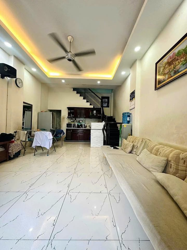 Nhà phố Bạch Đằng, Bình Thạnh 45m² giá 6.4 tỷ - Vị trí đắc địa, hoàn công đầy đủ!