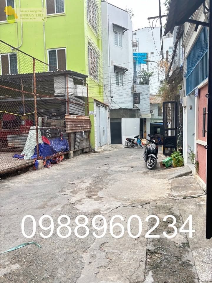 Nhà 2 Tầng Phan Văn Trị 32m² giá 3 tỷ - Nở hậu, đầy đủ nội thất!