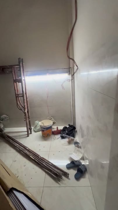 Nhà thuê hẻm Hồ Thị Kỷ, quận 10, 8m² chỉ 4 triệu - Nhà mới sửa chữa, vào ở ngay!