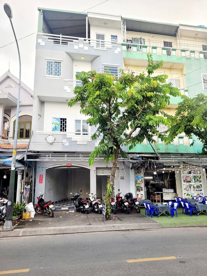 Nhà mặt tiền đường Song Hành, quận 12, 42m² giá 11 triệu - Phù hợp vừa ở vừa kinh doanh!