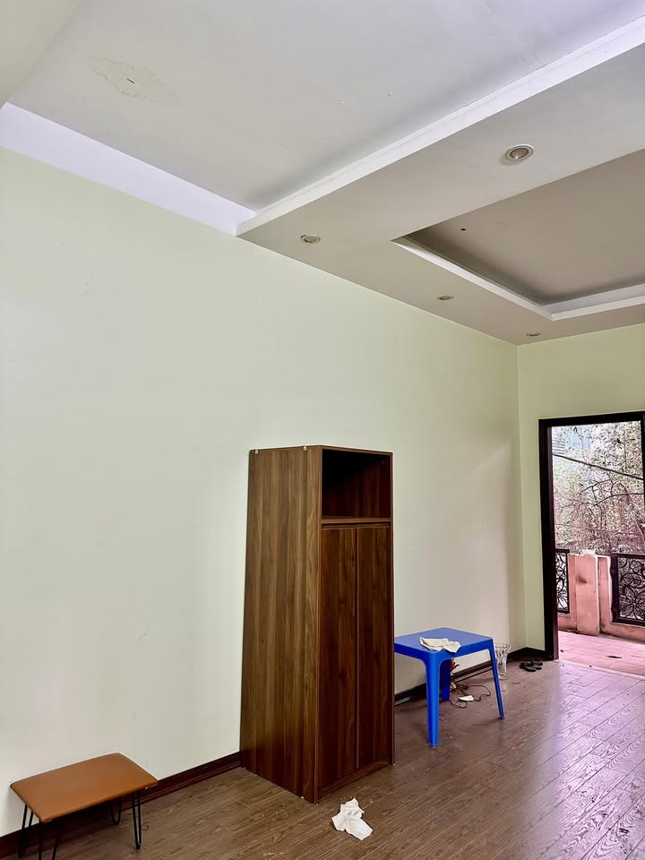 Nhà 2 tầng Hữu Bằng Thạch Thất 86m² giá 10 tỷ - Đầy đủ nội thất, ô tô vào tận nhà!