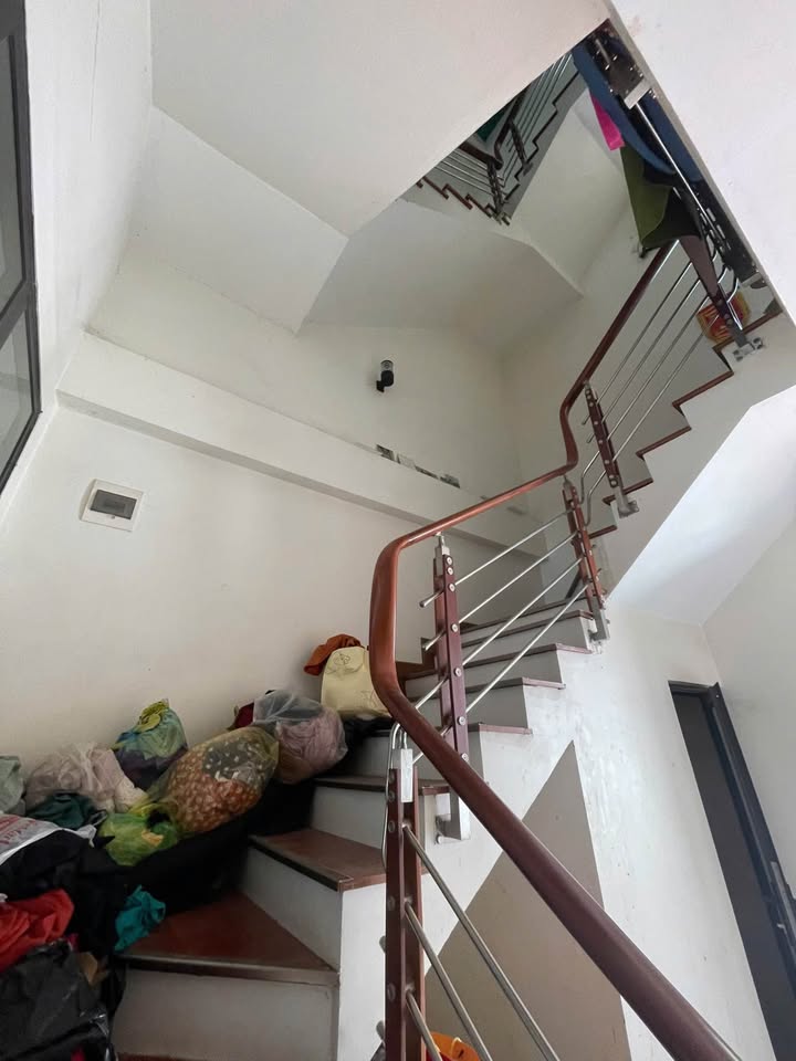 Nhà 3 tầng 2 mặt tiền đường Điện Biên Yên Bái 94m² giá 6 tỷ - Đầu tư sinh lời lý tưởng!