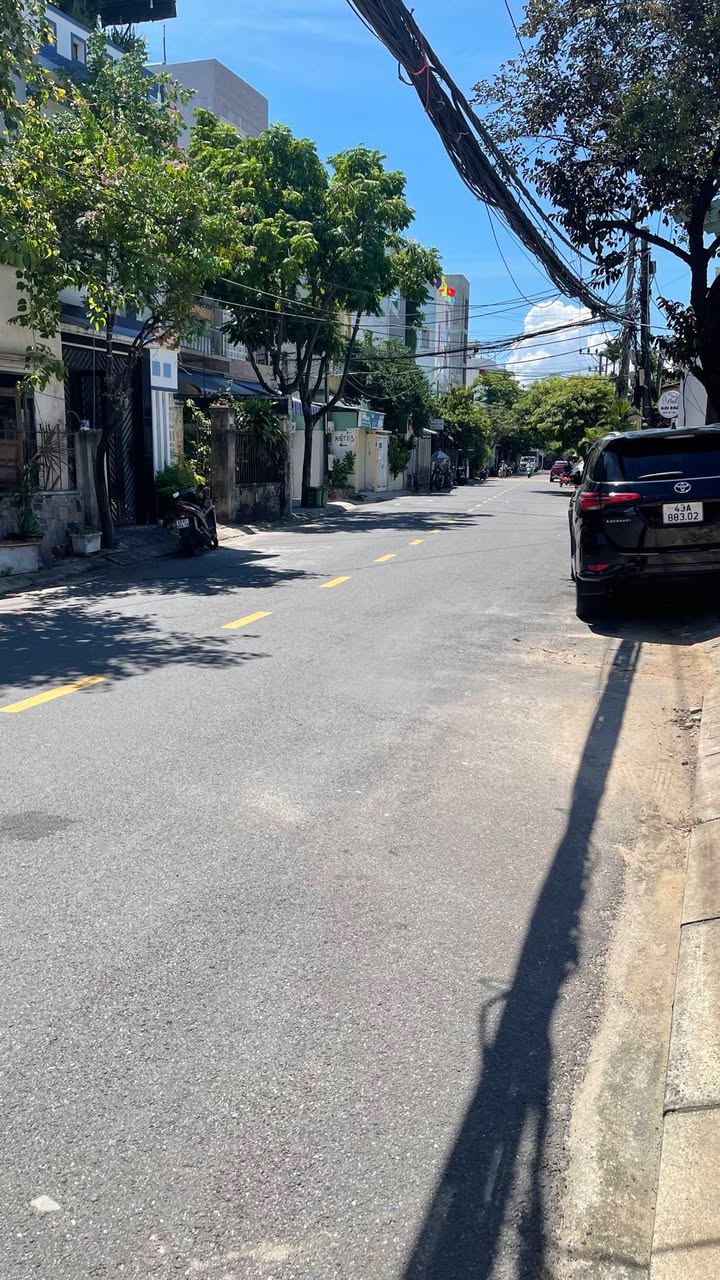 Bán đất tặng nhà 2 tầng mặt tiền Phó Đức Chính, Sơn Trà 100m² – Cơ hội đầu tư hấp dẫn!